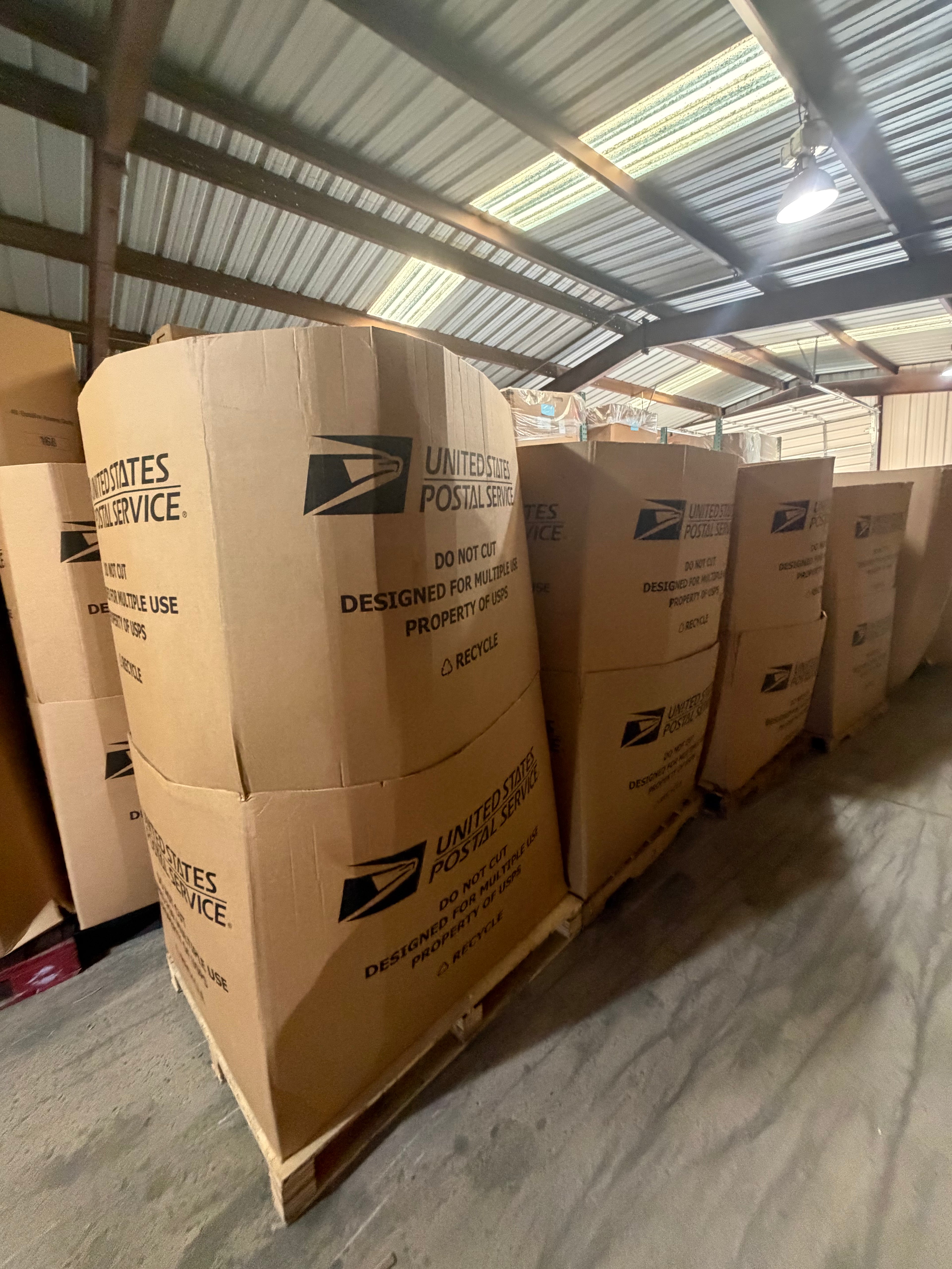 California USPS Unclaimed Mail Mystery Box